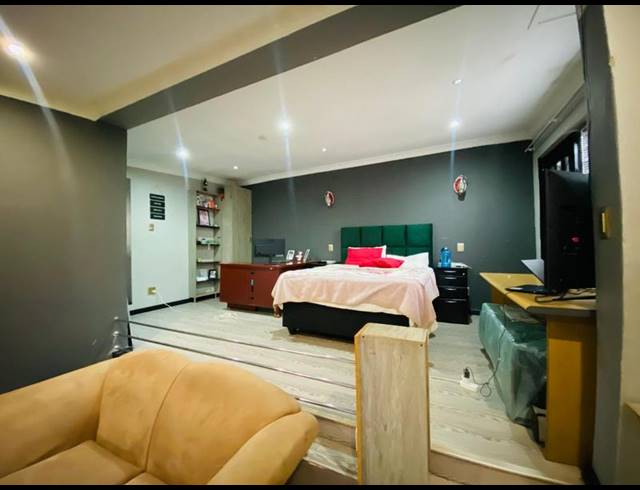 4 BEDROOM HOUSE FOR SALE IN PRIMROSE